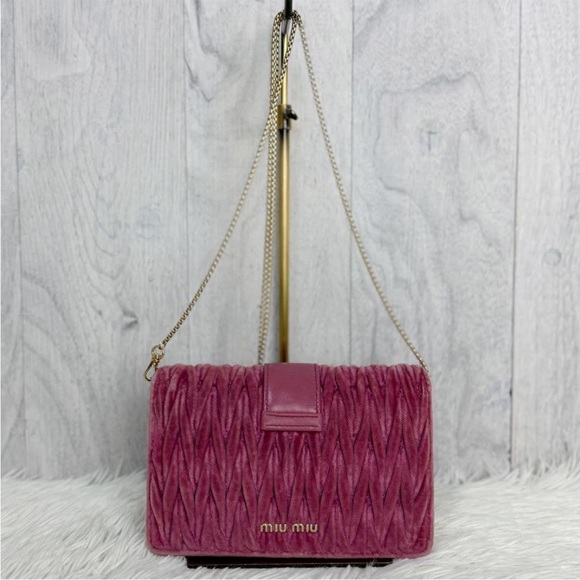 Miu Miu Pink Velvet Shoulder Bag - Picture 3 of 10